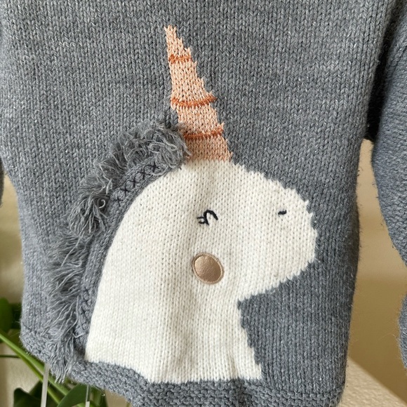 Beautiful ZARA Cable Knit Unicorn Sweater - Picture 2 of 6